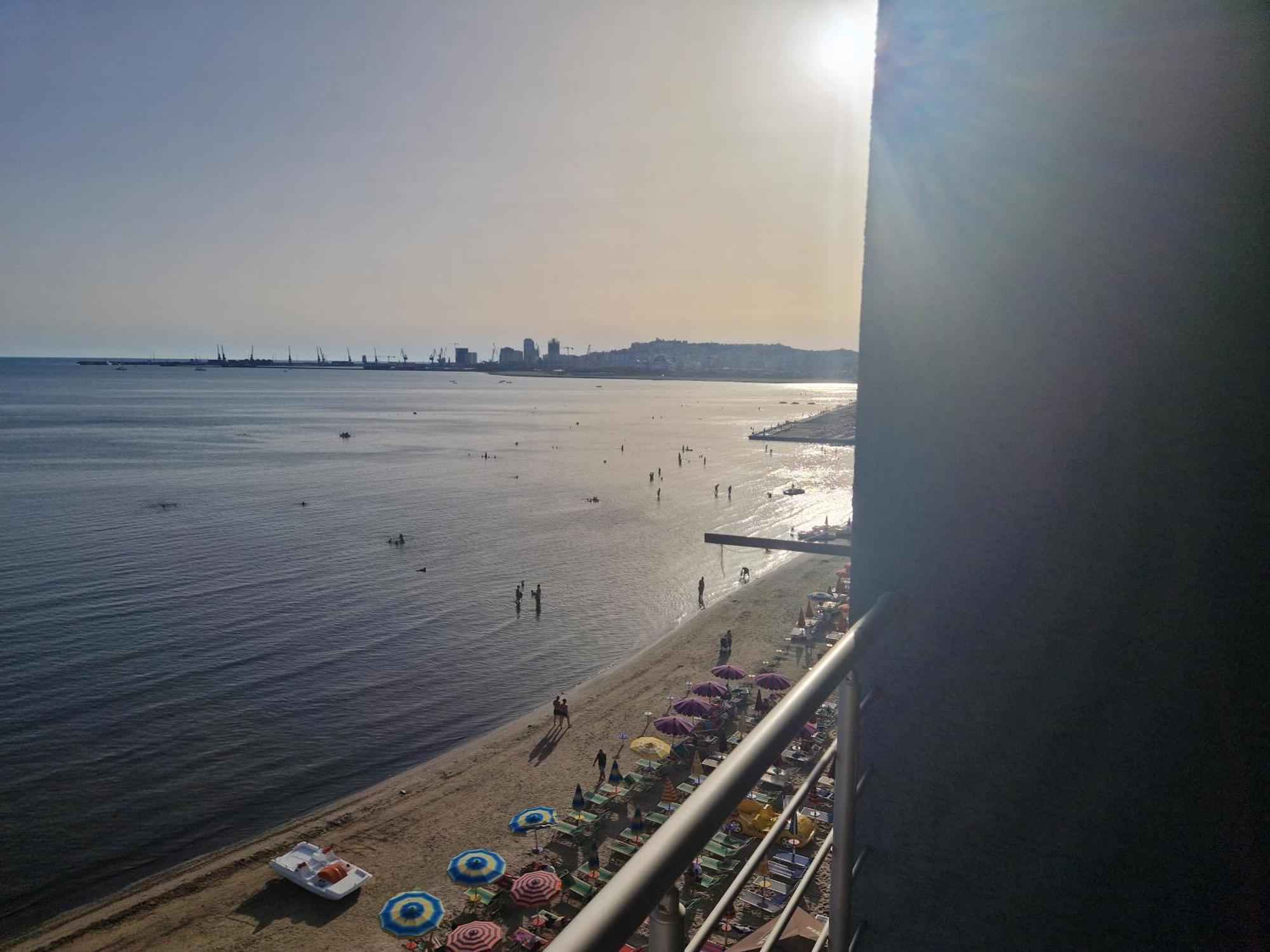 Holiday Apartments 5 Дуррес Екстер'єр фото